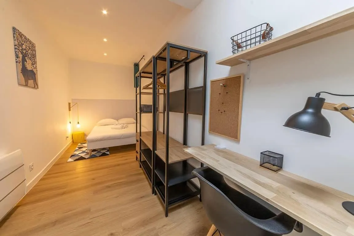 Appartamento Le Green, Appartement Renove, 4 Chambres Et Jardin Saint-Jacques-de-la-Lande Francia